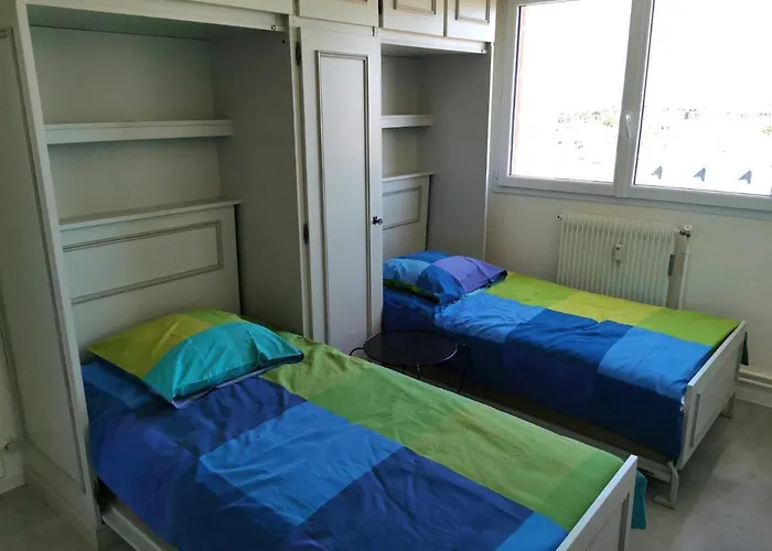 Le Foch - Face Avec Garage *